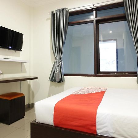 Oyo 202 Kuwera Inn Μπαντούνγκ Εξωτερικό φωτογραφία