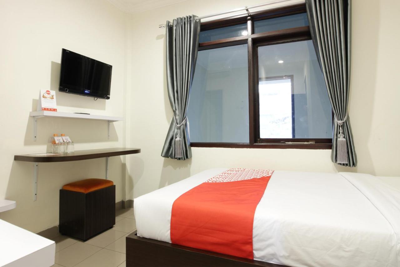 Oyo 202 Kuwera Inn Μπαντούνγκ Εξωτερικό φωτογραφία