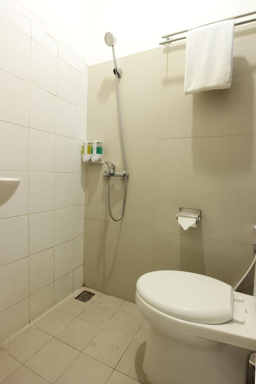 Oyo 202 Kuwera Inn Μπαντούνγκ Εξωτερικό φωτογραφία